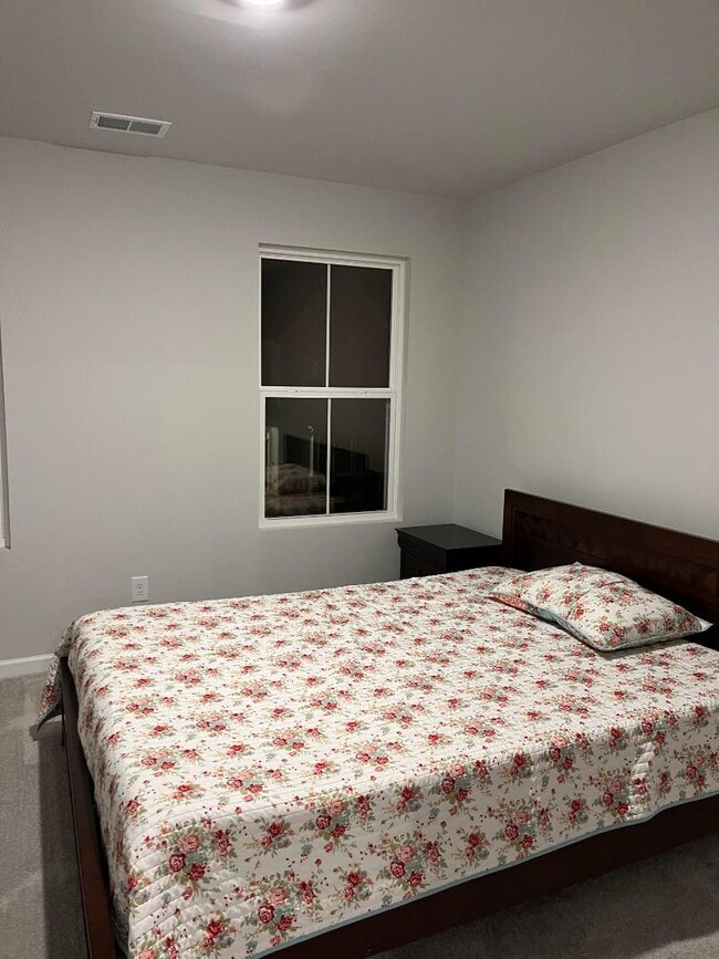 Building Photo - 147 Pine Gate Dr