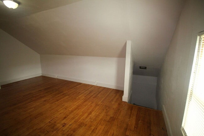 Building Photo - 3215 W Auer Ave