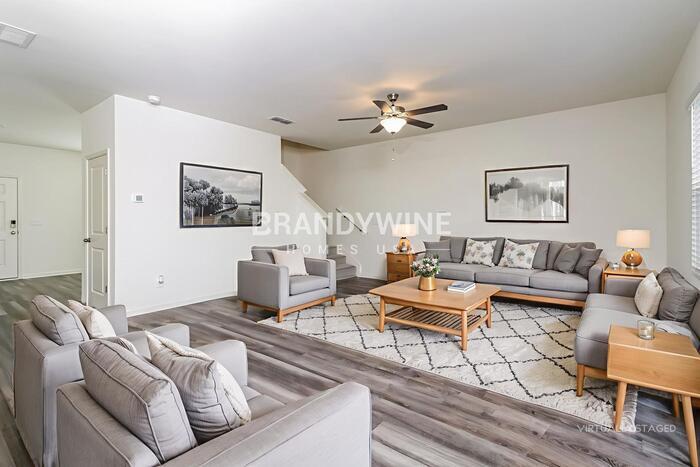 Building Photo - 546 Otway Lp