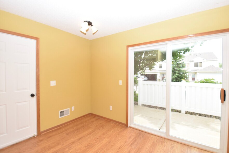 Building Photo - 411 Wilderness Dr