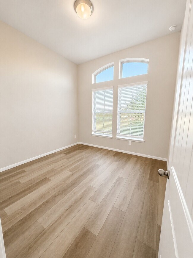 Building Photo - 10519 Bright Cloud Dr