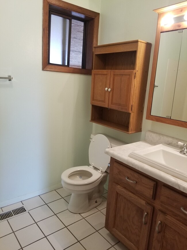 Building Photo - 6862 Femmer St