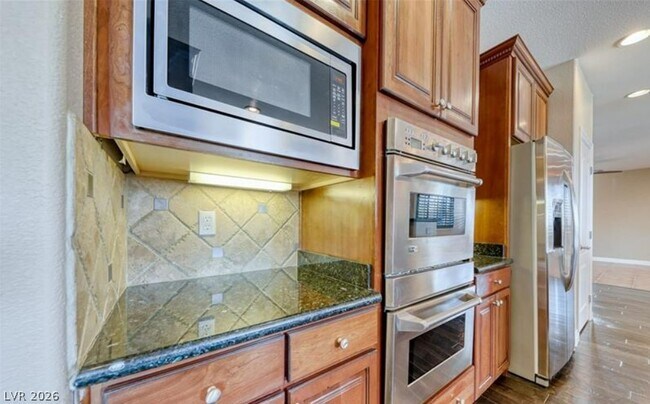 Building Photo - 10088 Keifer Valley St