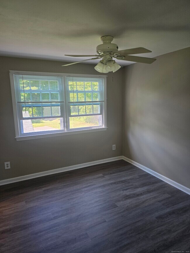 Building Photo - 17 Old Farms Ln