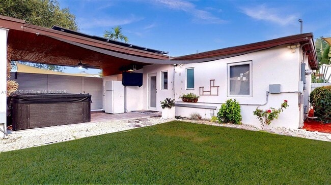 Building Photo - 6760 SW 19th St