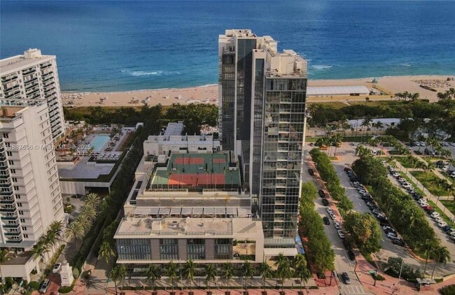 Building Photo - 2201 Collins Ave