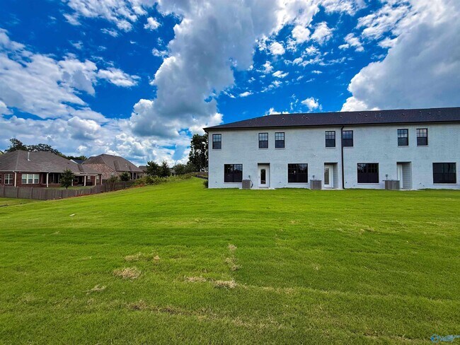 Building Photo - 99 SW She Oak Dr