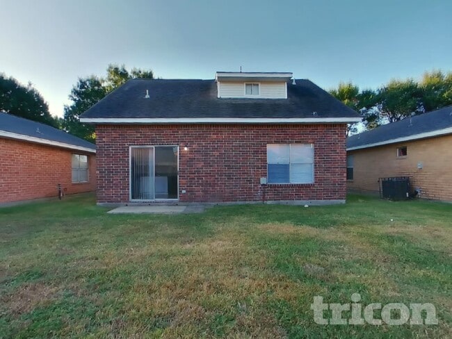 Building Photo - 3126 Kelling St