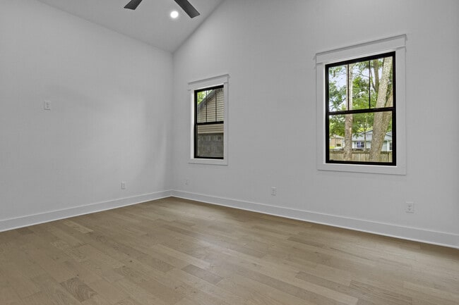 Building Photo - 245 Sherman Ave