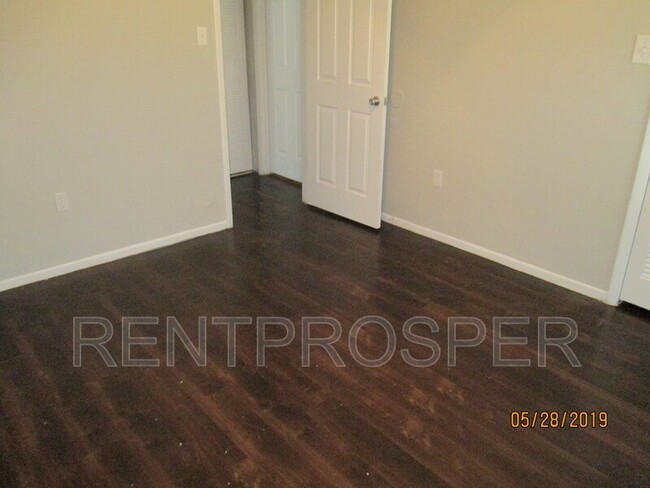 Building Photo - 3858 Bay Club Cir