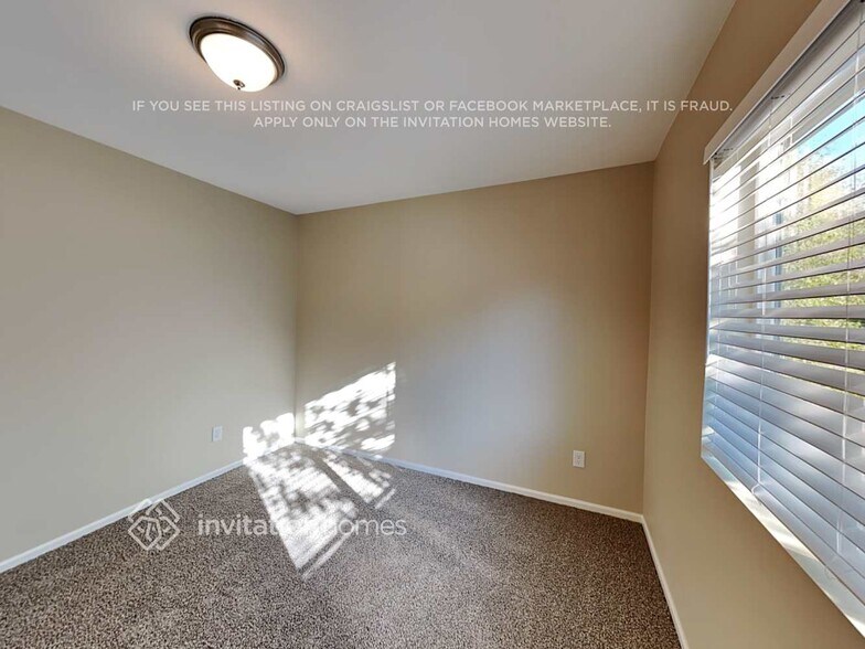 Building Photo - 12905 81 Ave Ct E