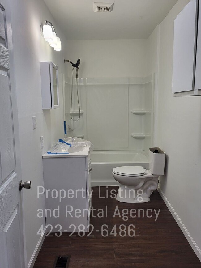 Building Photo - Vance Tank Road