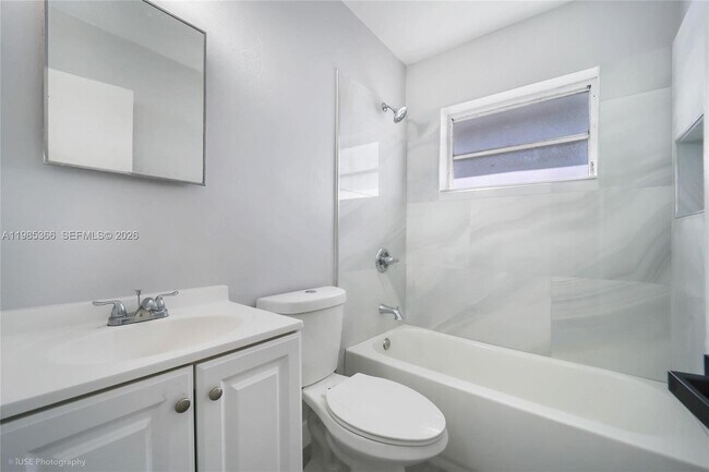 Building Photo - 1057 NW 30th St