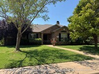 Building Photo - North Pointe Retreat with Backyard Oasis