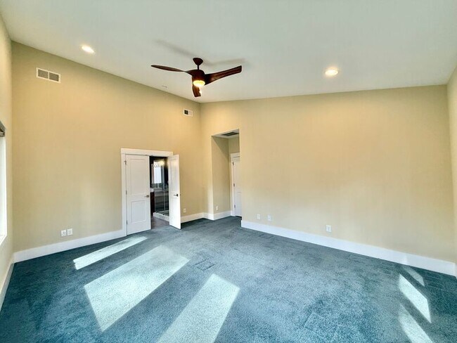 Building Photo - 5231 Melbourne Rd