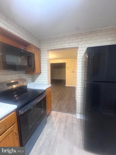 Building Photo - 5031 Huron St