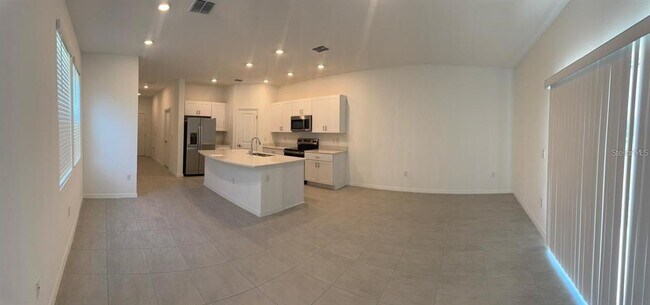 Building Photo - 2480 Penguin Blvd