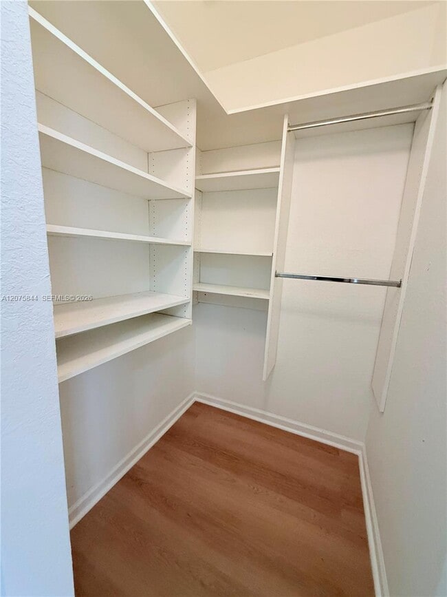 Building Photo - 102 S Santa Catalina Cir
