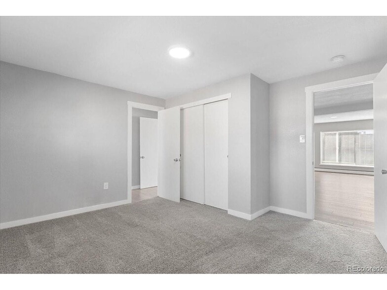 Building Photo - 4016 Milwaukee St