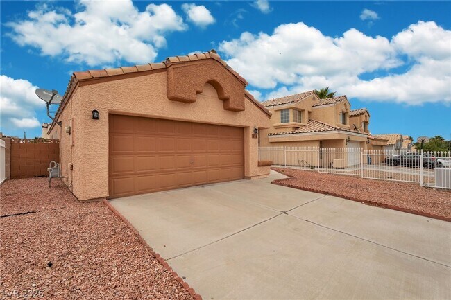 Building Photo - 856 Brass Ring Rd