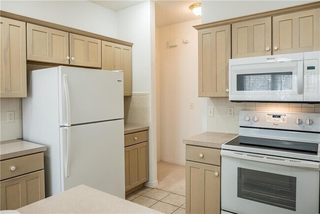 Building Photo - 8 Morganshire Dr