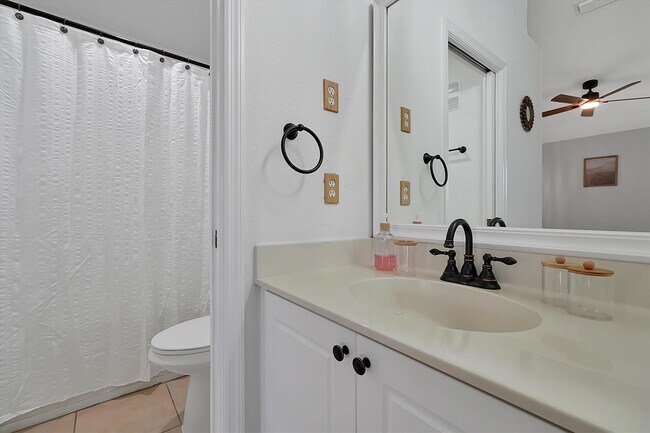 Building Photo - 2722 Club Cortile Cir