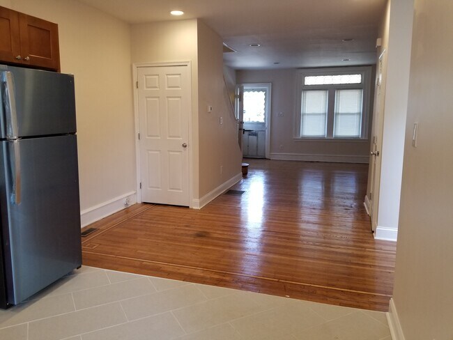 Building Photo - 5725 Broomall St