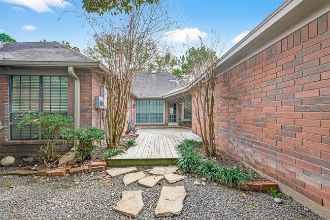 Building Photo - 18526 Fawn Run Ln