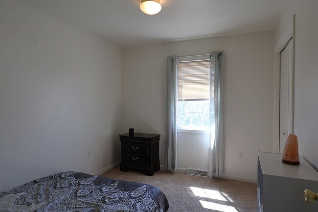 Building Photo - 132 Lighthouse Dr