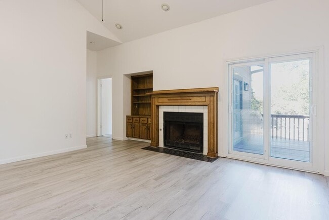 Building Photo - 14509 Crystal Ct