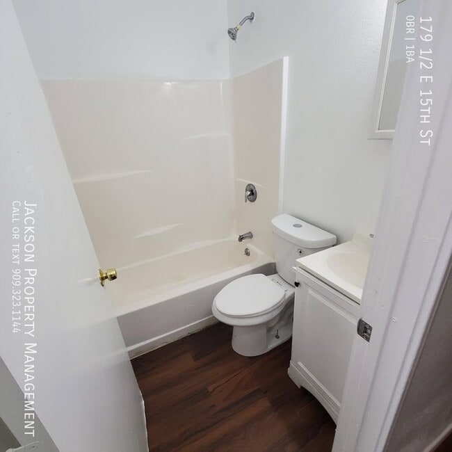 Building Photo - 179 1/2 E 15th St-