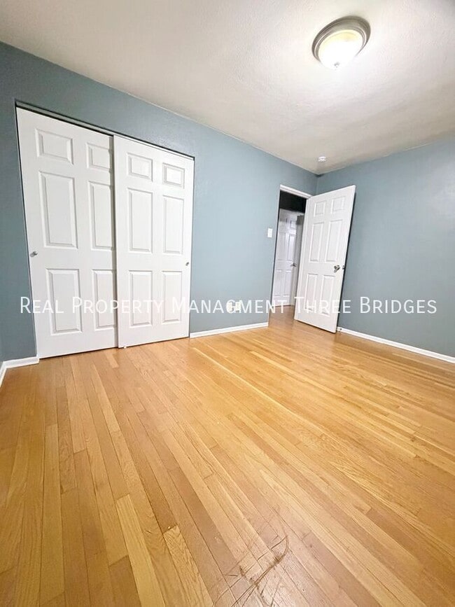 Building Photo - 7025 Richwood Ln