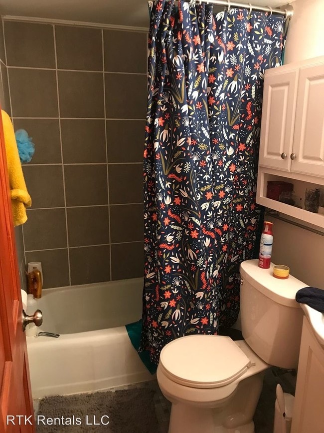 Building Photo - 28 E Stewart Rd