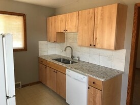 Building Photo - 317 Myrtle Ave