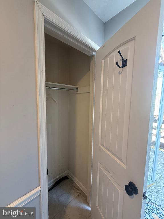 Building Photo - 10002 Oakton Terrace Rd