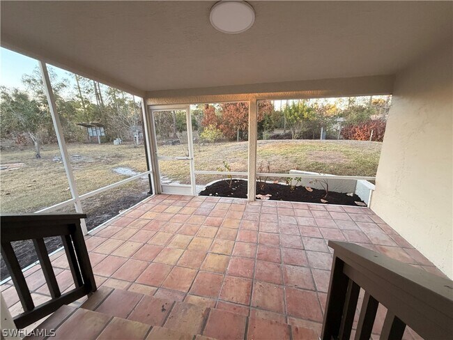 Building Photo - 3711 4th Ave NE