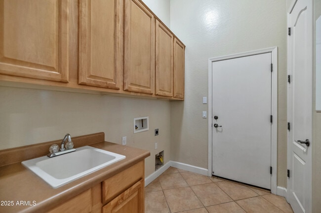 Building Photo - 8535 E Preserve Way