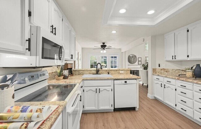 Building Photo - Cozy 3BD/2.5BA Single-Family Home Minutes from Downtown Pleasanton