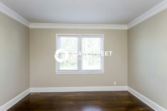 Building Photo - 1130 Mona Dr