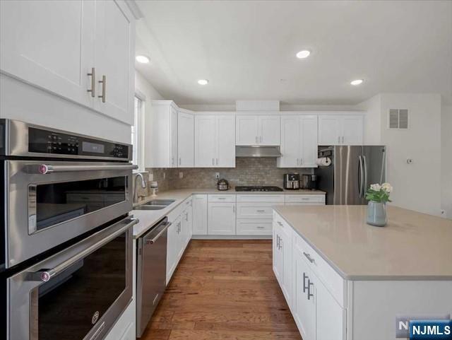 Building Photo - 12 Litchfield Ln