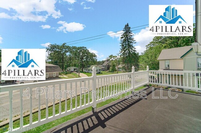 Building Photo - 162 W Commercial Ave