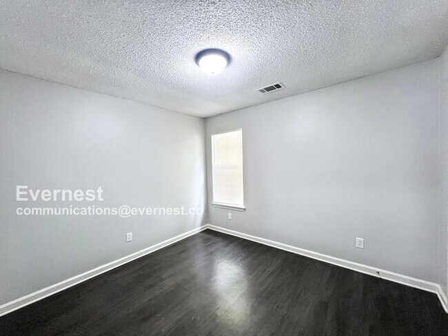 Building Photo - 6922 Gallop Dr