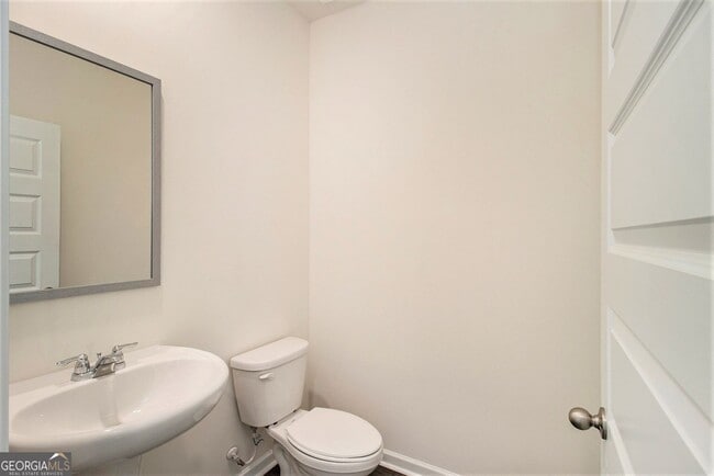 Building Photo - 568 Whitman Ln