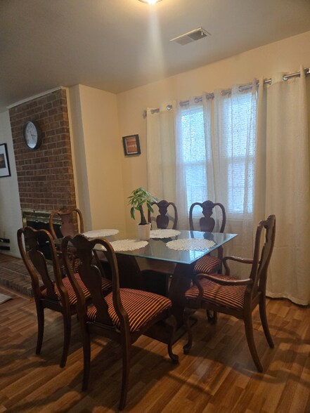 Building Photo - 11435 Appledowre Way