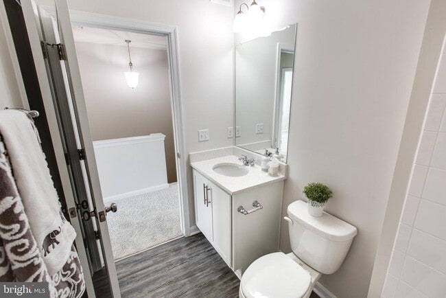 Building Photo - 3117 Laurel Hl Rd