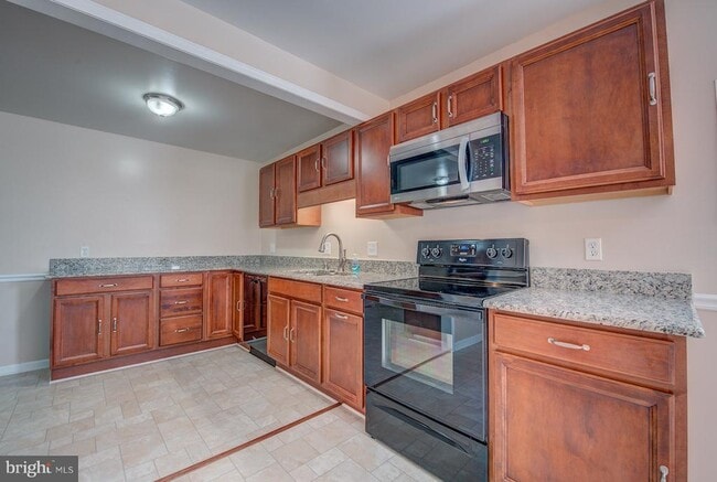 Primary Photo - 10605 Willetts Crossing Rd