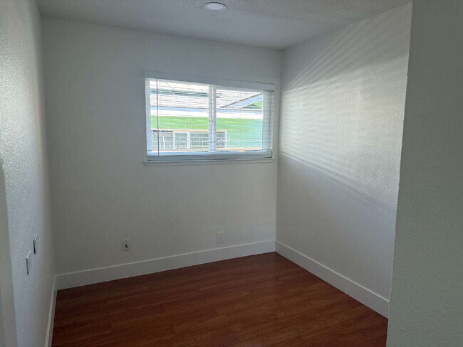 Building Photo - East valley home