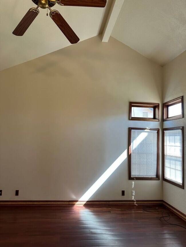 Building Photo - Weston Ranch Home 3 Bedrooms 2 Bath