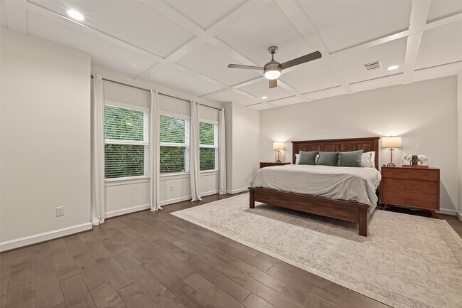 Building Photo - 1027 Gross St