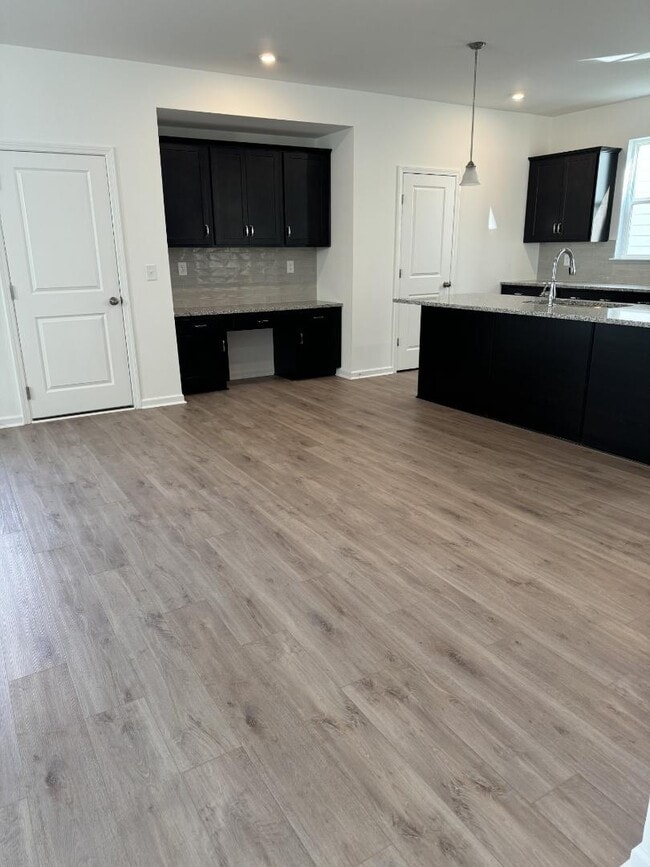 Building Photo - 329 Canonbury Dr